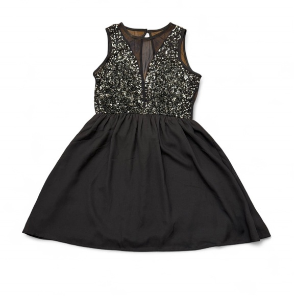 Forever 21 Dresses & Skirts - Forever 21 - Sleeveless Sequins Dress